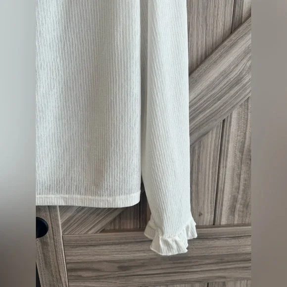 NWOT White Lace Ruffle Top - Picture 5 of 9